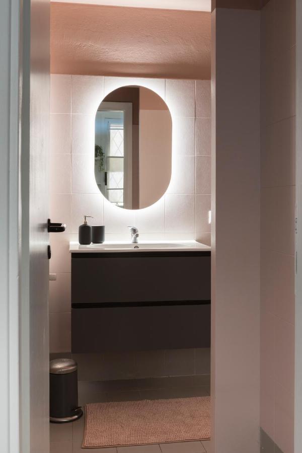 Xenia Apartments - Moderno Appartamento In Fondazione Prada ミラノ エクステリア 写真
